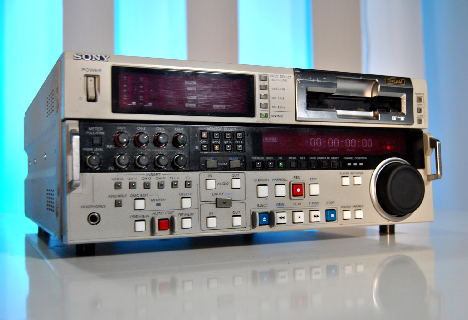 SDI Broadcast Sony DSR-2000P DVCAM DV MiniDV Digital Tape Recorder